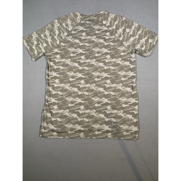 Carhartt Mens Medium Brown Camo Relaxed Fit LWD Short Sleeve Shirt Moisture Wick - Picture 5 of 6